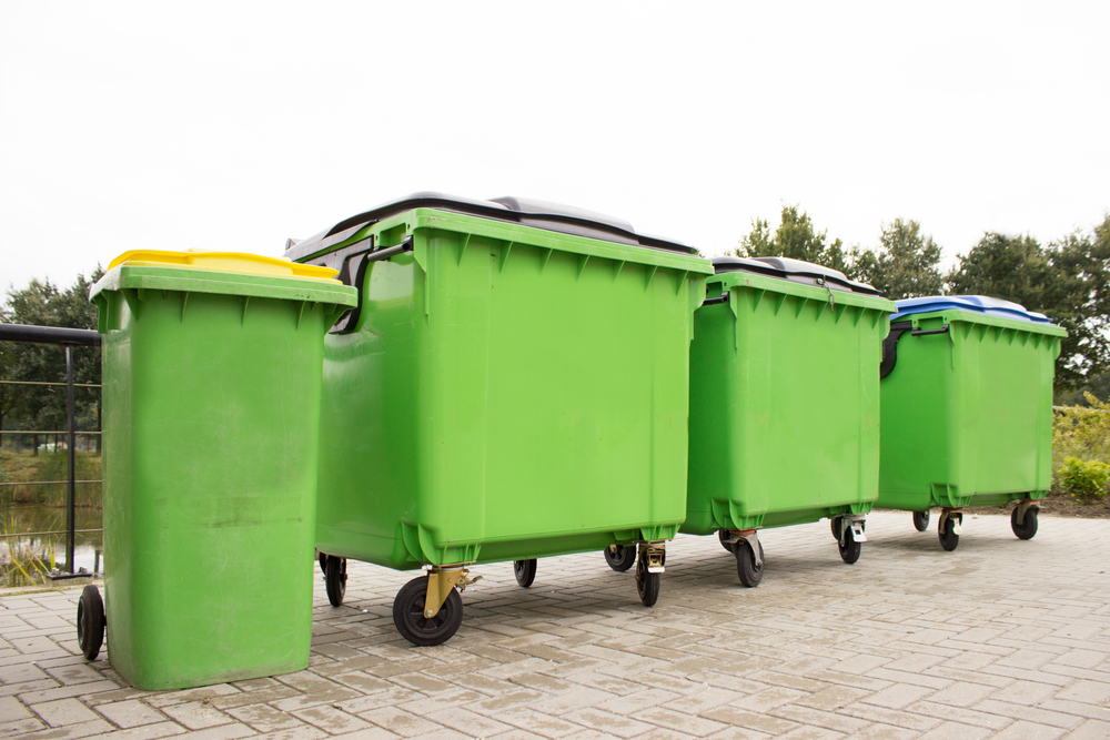 Kontenery na śmieci i gruz – jak efektywnie rozdzielać nieczystości?